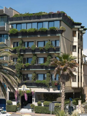  Hotel San Francisco  Виареджо